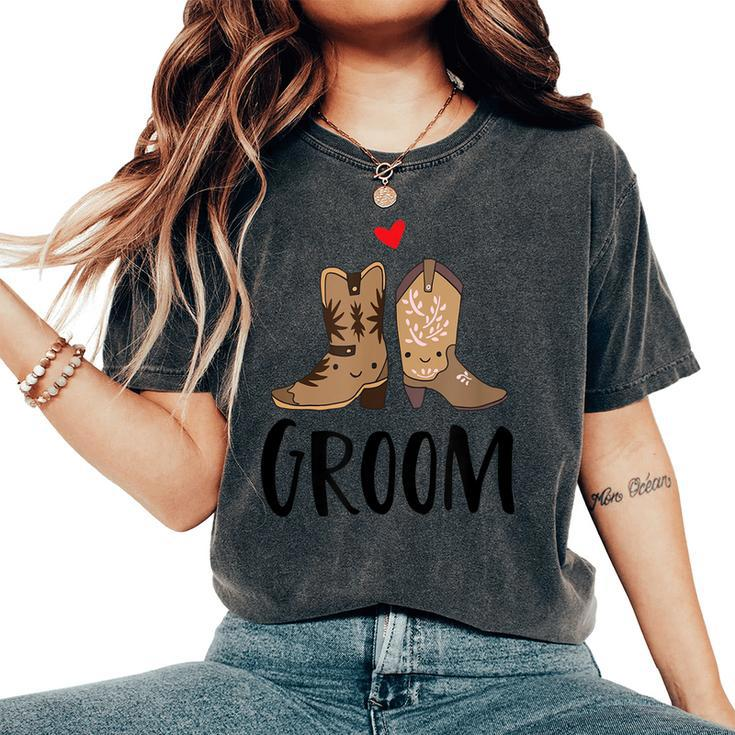 Cowboy Boots And Cowgirl Boots Illustrated Groom Women's Oversized Comfort T-shirt