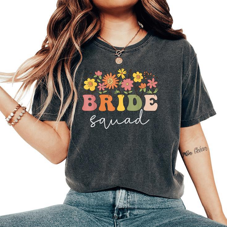 Floral Bride Squad Wildflower Wedding Bachelorette Party Women's Oversized Comfort T-Shirt