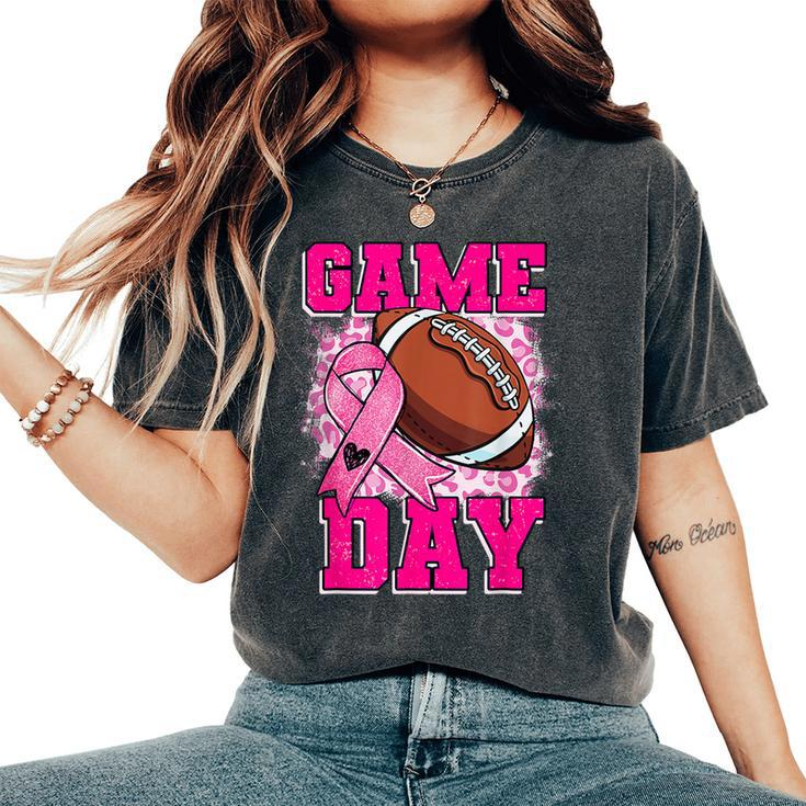 Football Game Day Pink Ribbon Breast Cancer Awareness Mom Women's Oversized Comfort T-Shirt