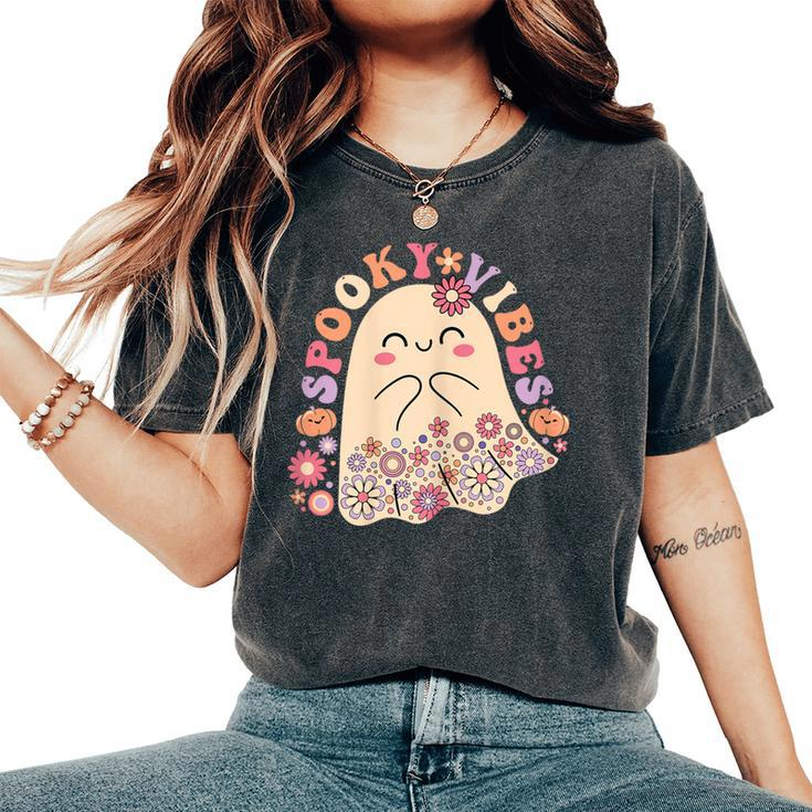 Groovy Cute Kawaii Ghost Floral Spooky Vibes Hippie Pumpkin Women's Oversized Comfort T-Shirt