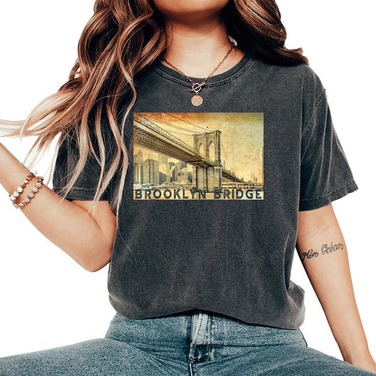 Ny Brooklyn Bridge Connects Manhattan & Brooklyn Women Women's Oversized Comfort T-Shirt