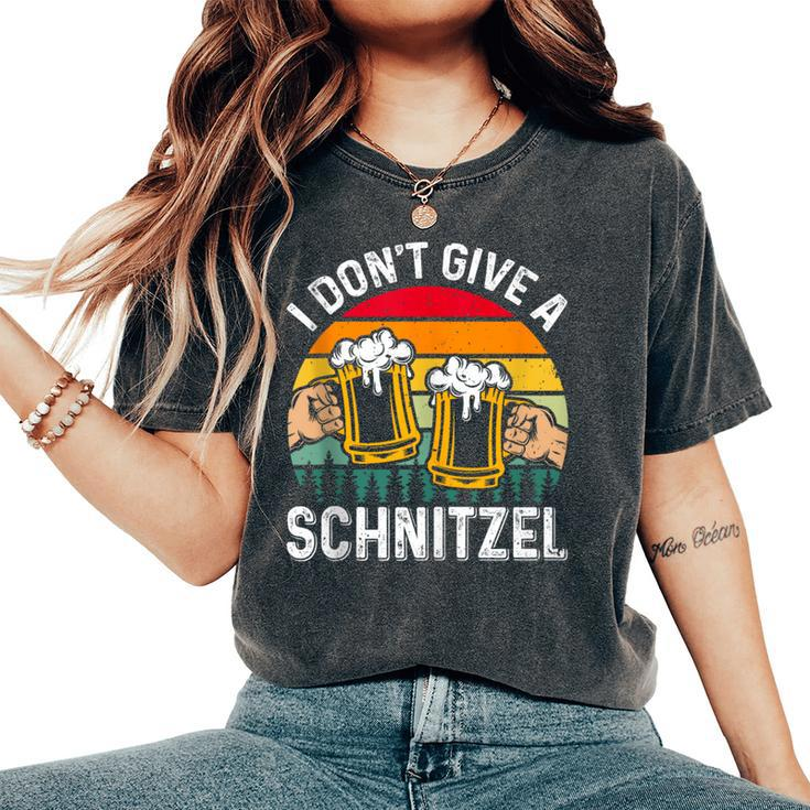 Oktoberfest I Don't Give A Schnitzel Beer Fan German Food Women's Oversized Comfort T-Shirt