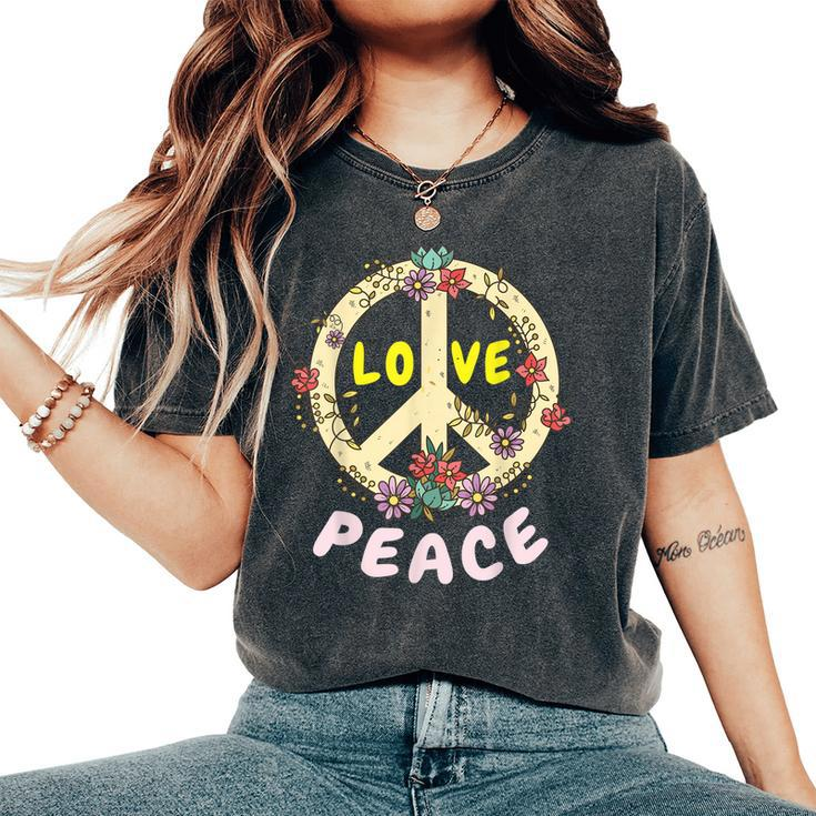 Retro 60S & 70S Floral Hippie Daisy Peace Sign Love Peace Women's Oversized Comfort T-shirt