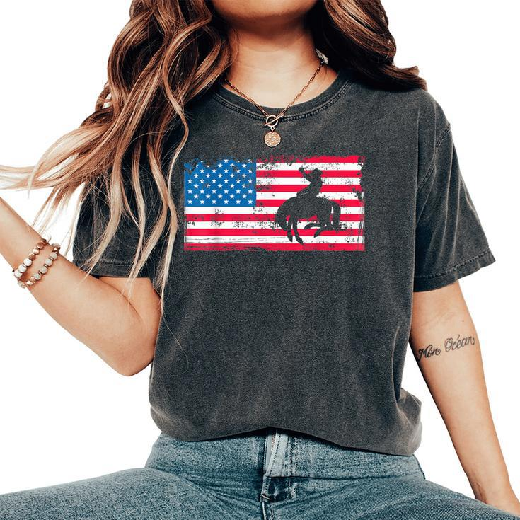 Retro American Flag Rodeo Bronc Horse Riding Cowboy Cowgirl Women's Oversized Comfort T-shirt