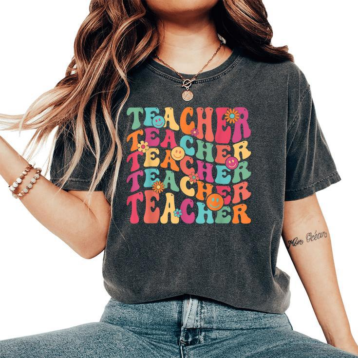 Retro Teacher Daisy Colorful Elementary School Teacher Women's Oversized Comfort T-shirt