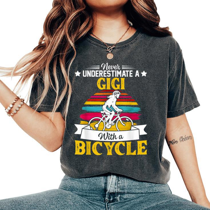 Never Underestimate A Gigi With A Bicycle Vintage Women's Oversized Comfort T-Shirt