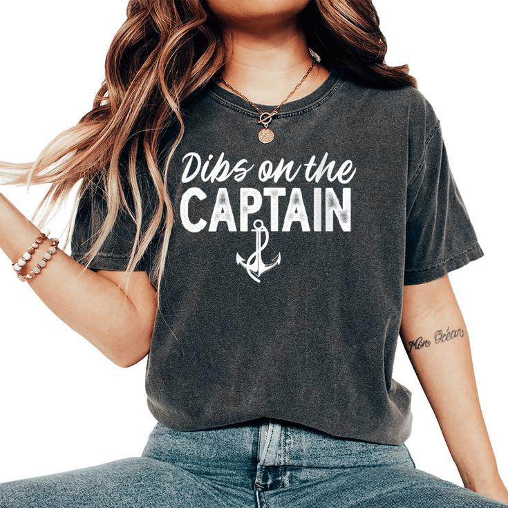 Wife Dibs On The Captain Captain Wife Retro Women's Oversized Comfort T-Shirt