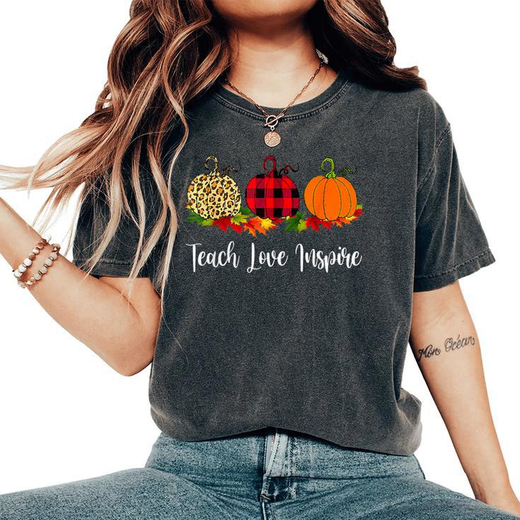 Teach Love Inspire Teacher Autumn Fall Pumpkin Leopard Women's Oversized Comfort T-Shirt