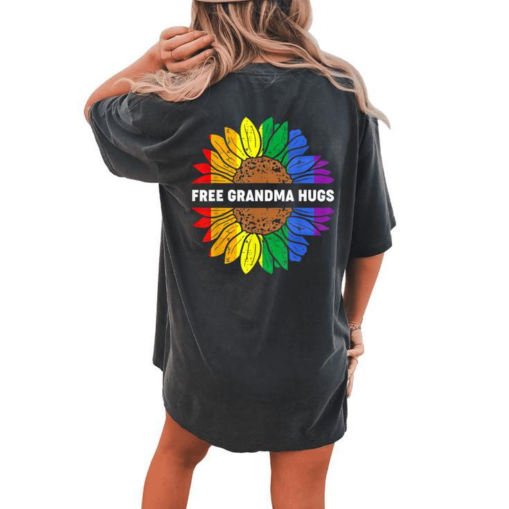 Free Grandma Hugs Lgbt Daisy Rainbow Flower Hippie Gay Pride Women's Oversized Comfort T-Shirt Back Print
