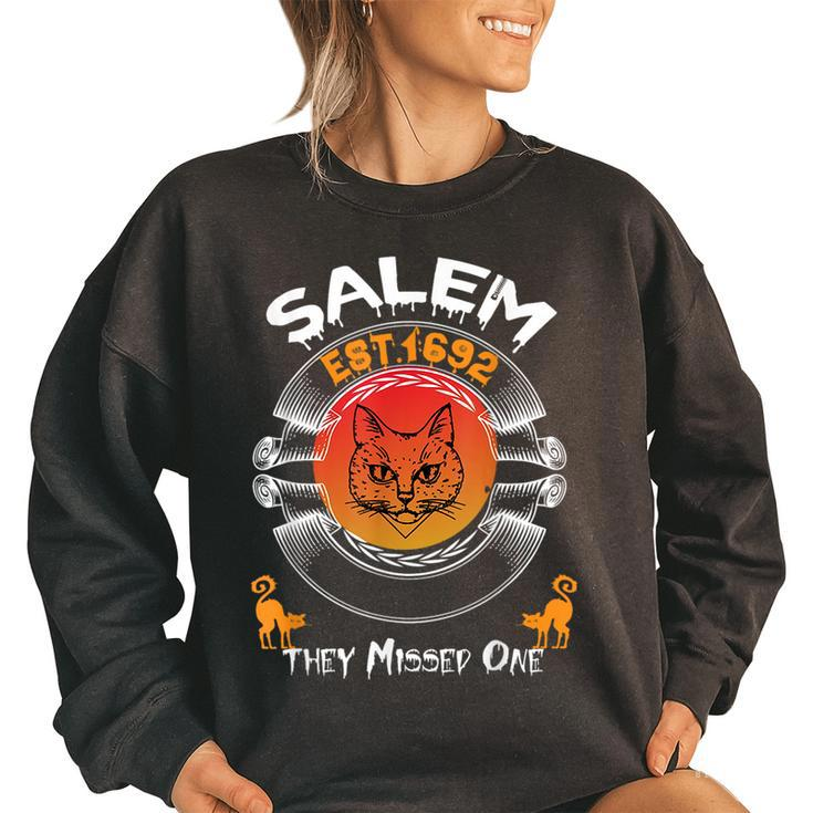 Salem 1692 They Missed One Vintage Cat Halloween Women's Oversized Sweatshirt