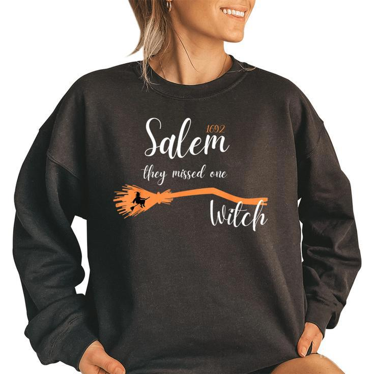 Salem 1692 They Missed One Vintage Women's Oversized Sweatshirt