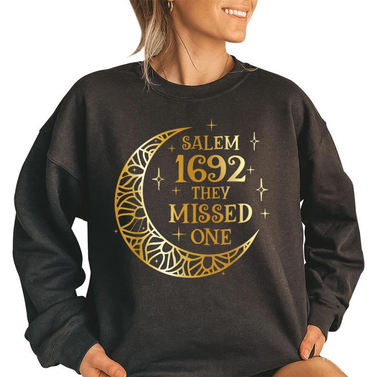 Salem 1692 They Missed One Vintage For Women's Oversized Sweatshirt