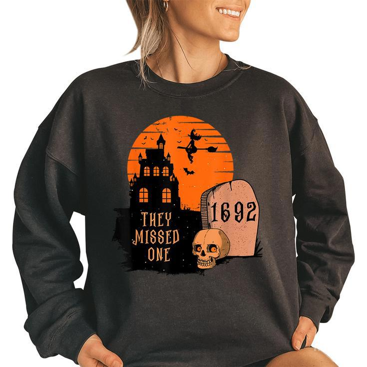 Salem 1692 They Missed One Vintage Salem 1692 Witch Women's Oversized Sweatshirt
