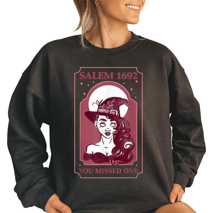 Salem 1692 They Missed One Witch Halloween Retro Vintage Women's Oversized Sweatshirt