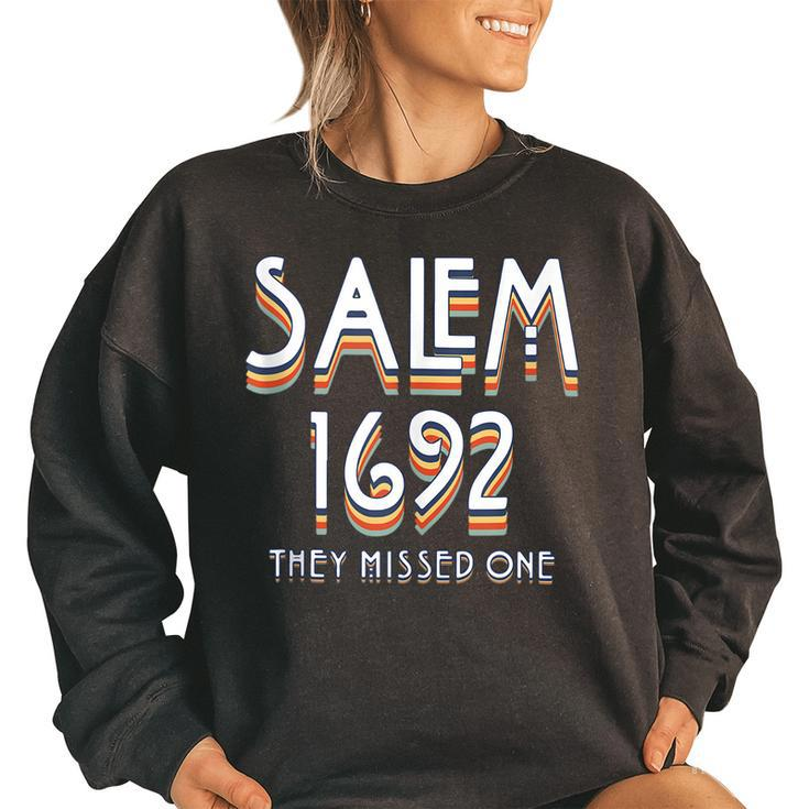 Vintage Groovy Salem 1692 They Missed One Women's Oversized Sweatshirt