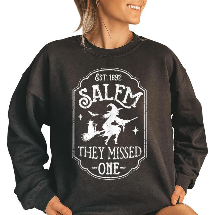 Vintage Retro Salem 1692 They Missed One Halloween Witch Women's Oversized Sweatshirt