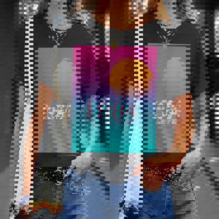 1984 Birthday Legend I Vhs Glitch Vaporwave 80S Retro T-Shirt Gifts for Her