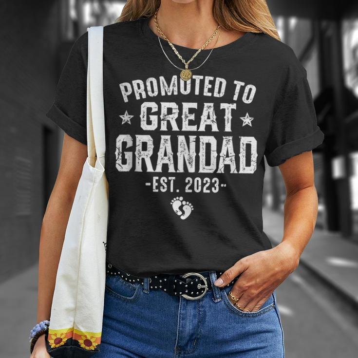 Funny Promoted To Great Grandad 2023 Vintage New Daddy Daddy Funny Gifts Unisex T-Shirt Gifts for Her