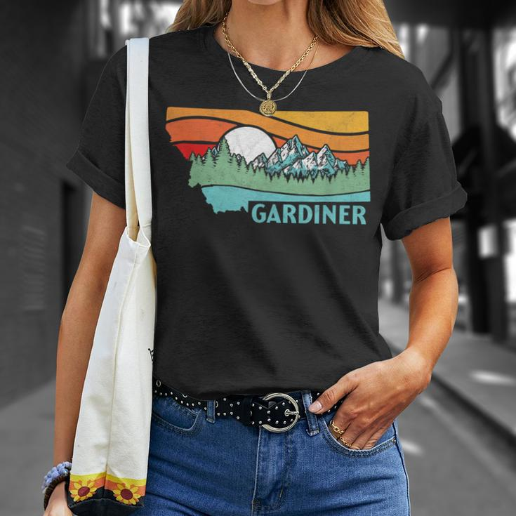 Gardiner Montana Outdoors Retro Mountains & Nature T-Shirt Gifts for Her