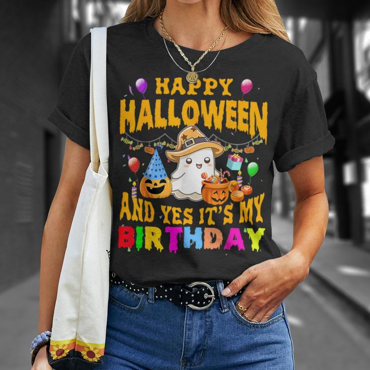 Happy Halloween And Yes It's My Birthday Halloween Party T-Shirt Gifts for Her