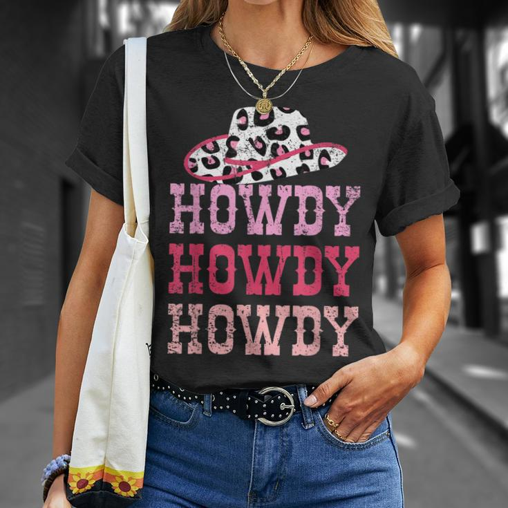 Howdy Vintage Rodeo Western Country Southern Cowgirl Outfit Unisex T-Shirt Gifts for Her