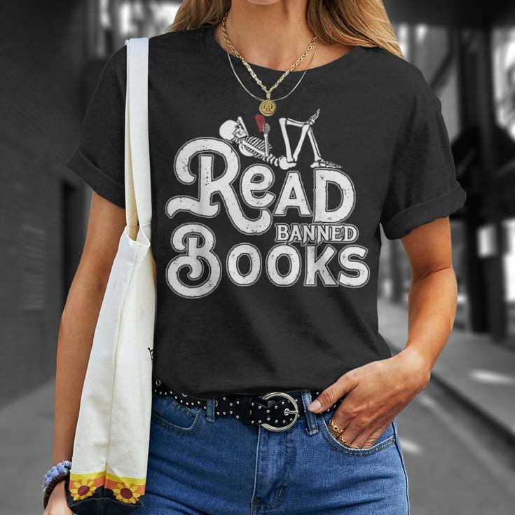 I Read Banned Books Reading Bookworm Unisex T-Shirt Gifts for Her
