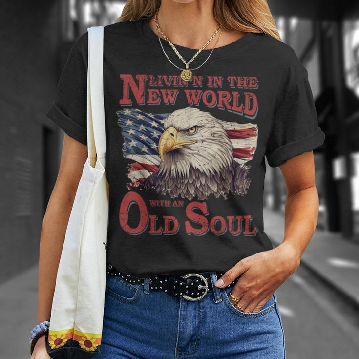Living In The New World With An Old Soul America Flag Retro T-Shirt Gifts for Her