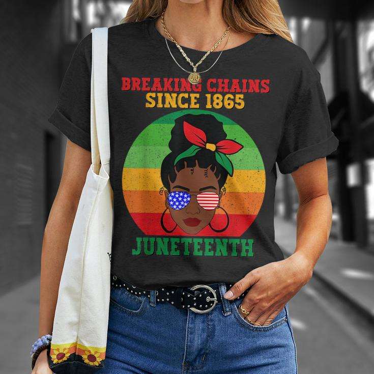 Messy Bun Junenth Breaking Chains Bandana Afro Sunglasses Unisex T-Shirt Gifts for Her
