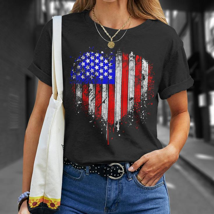 Patriotic American Flag Heart 4Th Of July Vintage Usa Flag Unisex T-Shirt Gifts for Her
