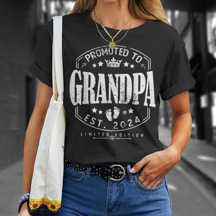 Promoted To Grandpa 2024 Grandparents Baby Announcement Men T-Shirt Gifts for Her