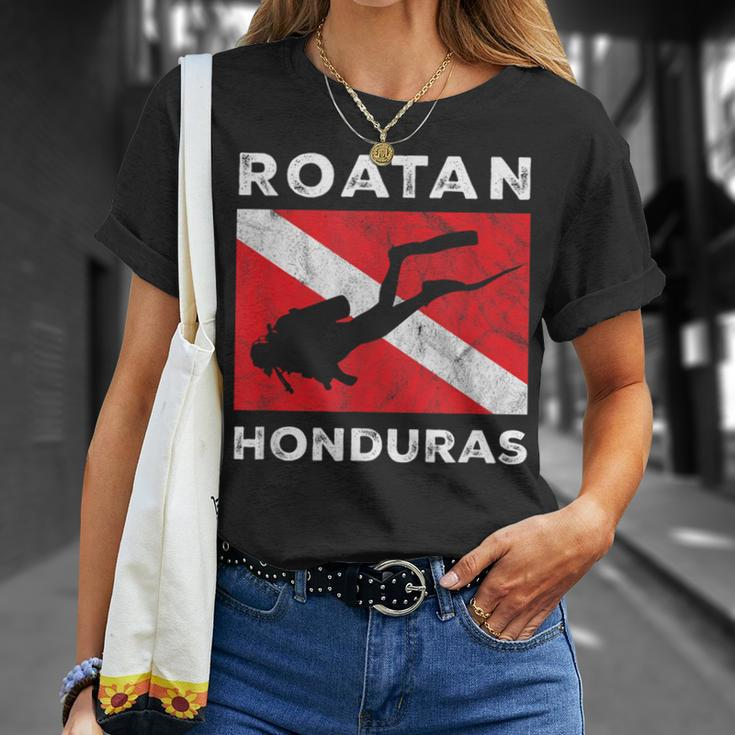 Retro Roatan Honduras Scuba Dive Vintage Dive Flag Diving T-Shirt Gifts for Her