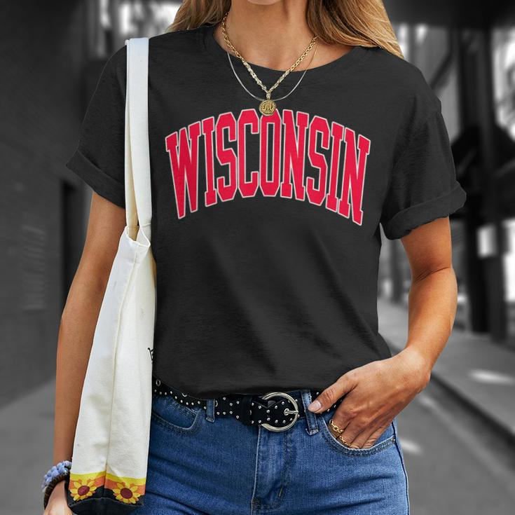 Retro Vintage Wisconsin State Distressed Souvenir T-Shirt Gifts for Her