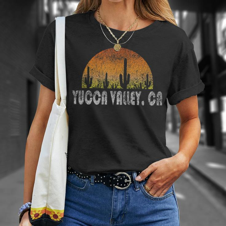 Retro Yucca Valley California Desert Sunset Vintage T-Shirt Gifts for Her