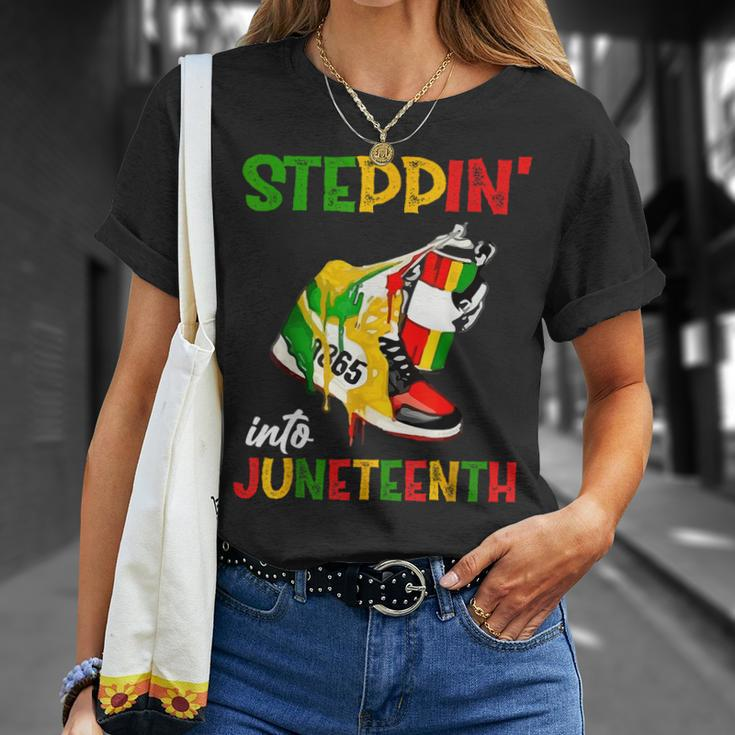 Stepping Into Junenth 1865 Pride Black African American Unisex T-Shirt Gifts for Her
