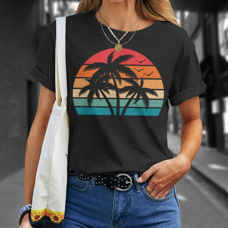 Tropical Hawaiian Retro Palm Tree Sunset Hawaii Beach Unisex T-Shirt Gifts for Her