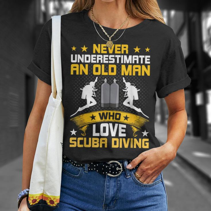 Never Underestimate Old Man Love Scuba Diving T-Shirt Gifts for Her