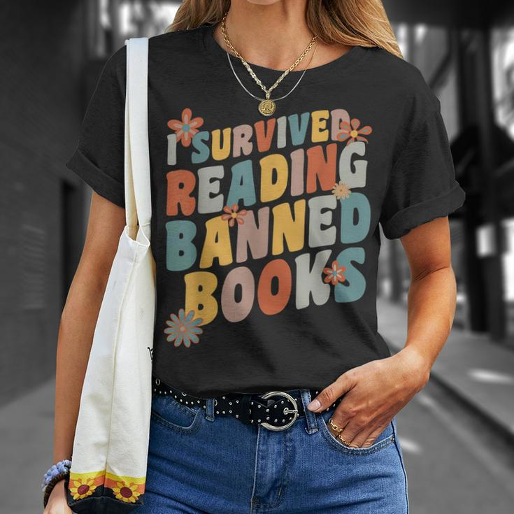 Vintage Book Lover I Survived Reading Banned Books Unisex T-Shirt Gifts for Her