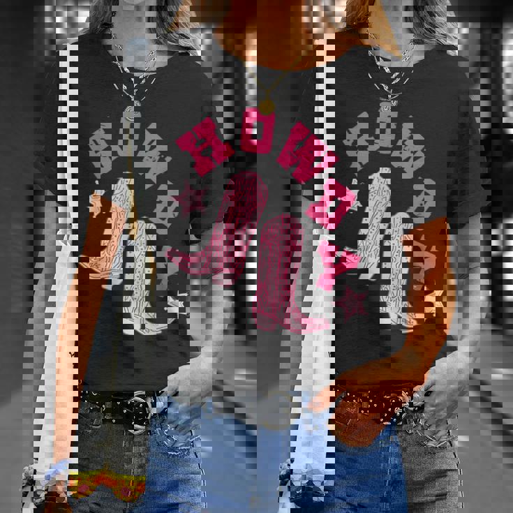 Vintage Pink Howdy Rodeo Western Country South Cowgirl Boot Rodeo Funny Gifts Unisex T-Shirt Gifts for Her