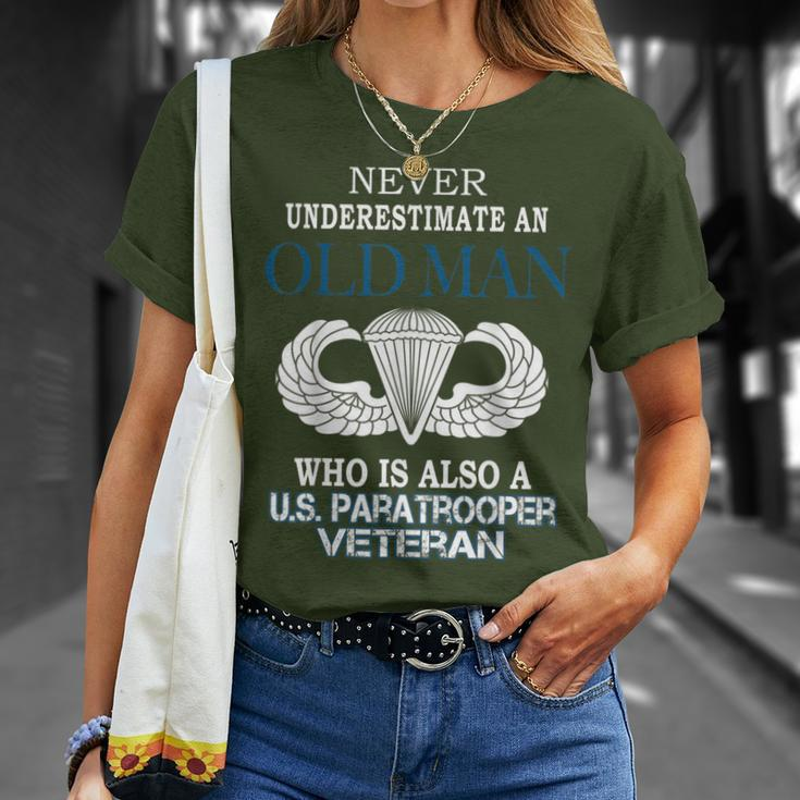 Never Underestimate Us Paratrooper Veteran Father's Day Xmas T-Shirt Gifts for Her