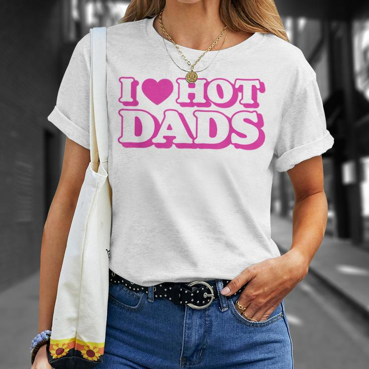 I Love Hot Dads Heart Bimbo Aesthetic Y2k Pink T-Shirt Gifts for Her