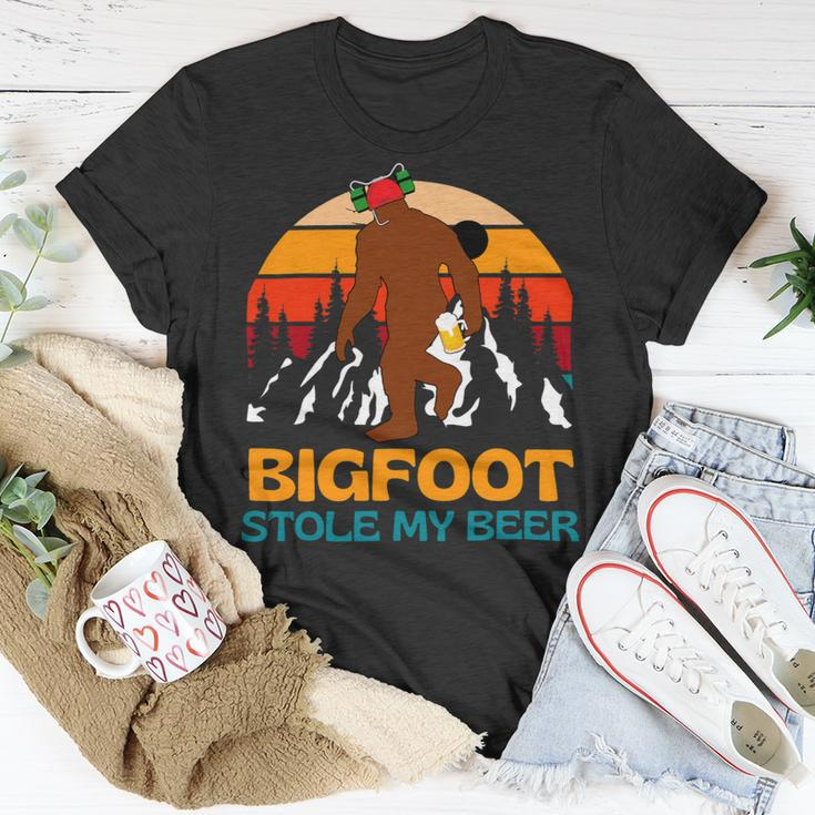 Beer Bigfoot Stole My Beer Funny Yeti Sasquatch Drinking Retro Unisex T-Shirt Unique Gifts