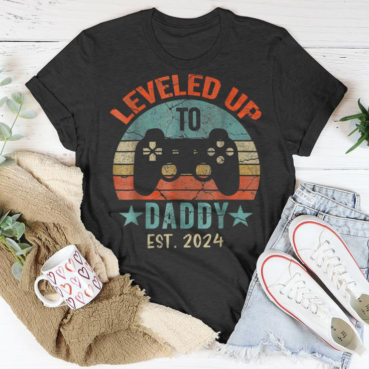 Leveled Up To Daddy 2024 Men Promoted Dad Est 2024 Unisex T-Shirt Funny Gifts