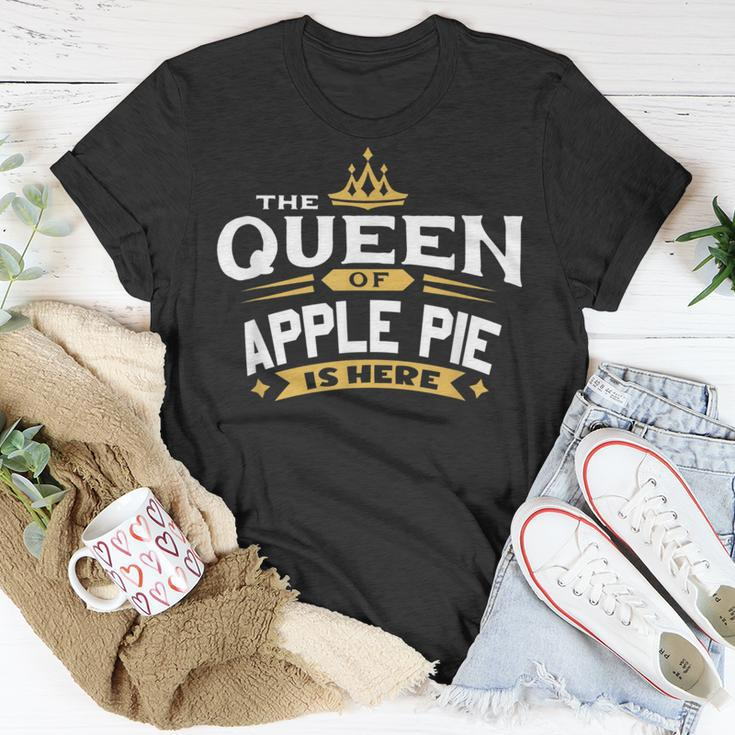 The Queen Of Apple Pie Is Here T-Shirt Unique Gifts