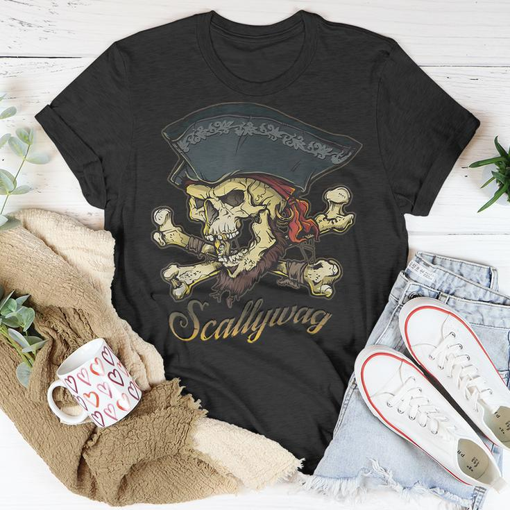 Scallywag Pirate Skull And Crossbones Jolly Roger Jolly Roger T-Shirt Unique Gifts