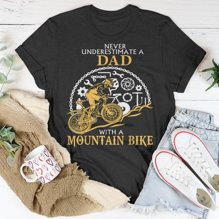 Never Underestimate A Dad With A Mountain Bike DadT-Shirt Funny Gifts