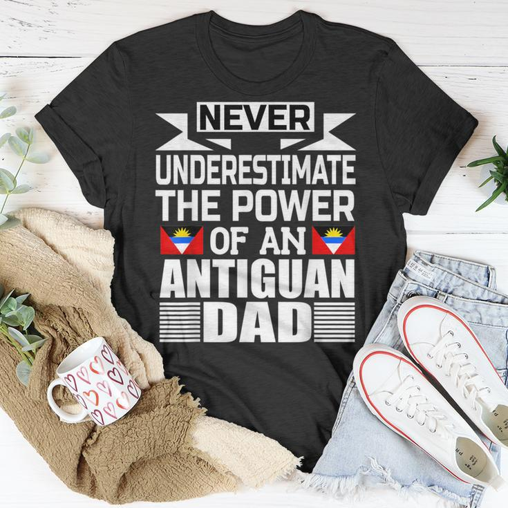 Never Underestimate The Power Of An Antiguan Dad T-Shirt Funny Gifts