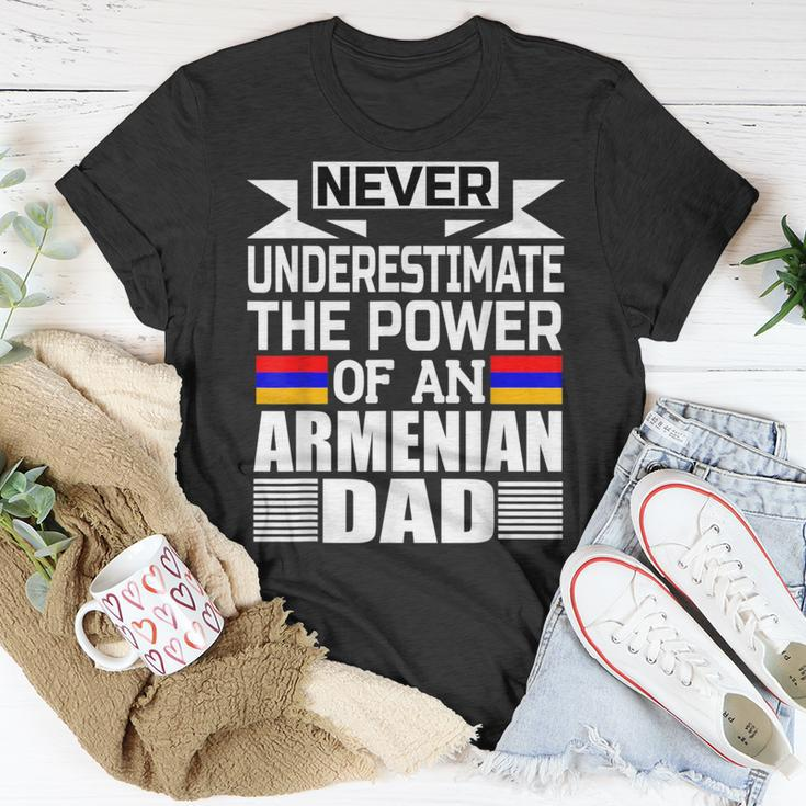 Never Underestimate The Power Of An Armenian Dad T-Shirt Funny Gifts