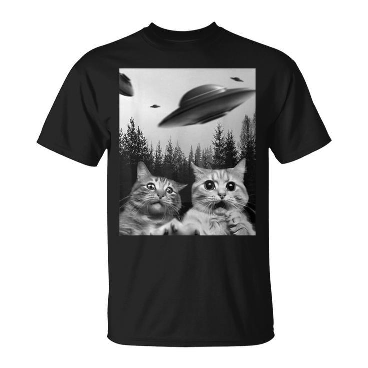 Cat Selfie With Alien Ufo Spaceship Cat Lovers T-Shirt