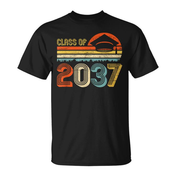 Class Of 2037 Grow With Me Pre-K Graduate Vintage Retro T-Shirt