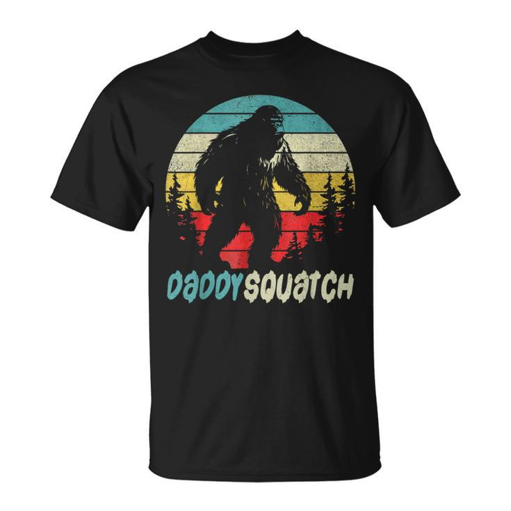 Daddysquatch  Bigfoot Lovers Fathers Day Men Dad Funny  Unisex T-Shirt